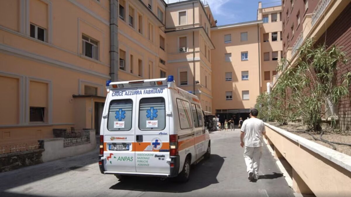 Sovraccarichi alla rete elettrica per il caldo: blackout all'ospedale pediatrico di Ancona