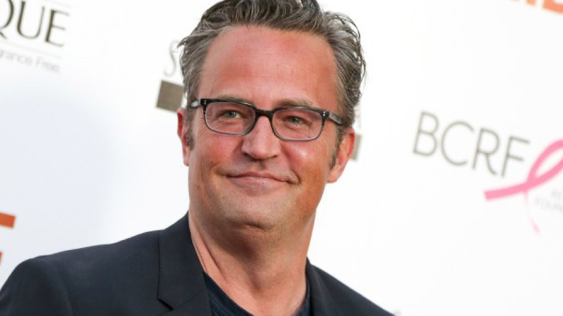 Matthew Perry, un arresto per la morte della star di “Friends”. Chi gli ha fornito la ketamina Matthew Perry, un arresto per la morte della star di “Friends”. Chi gli ha fornito la ketamina