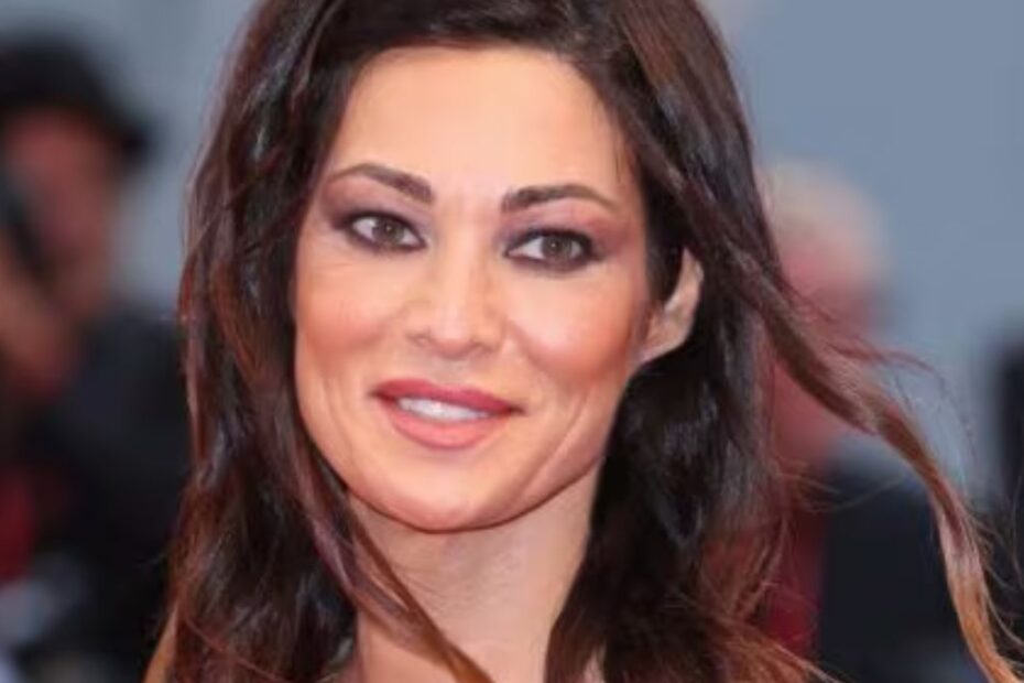Manuela Arcuri foto nudo