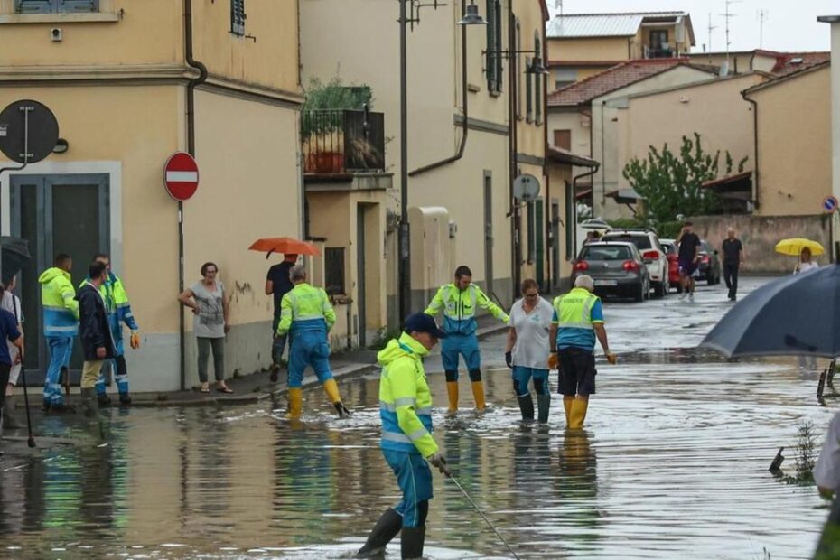 Campi nubifragio strade allagate