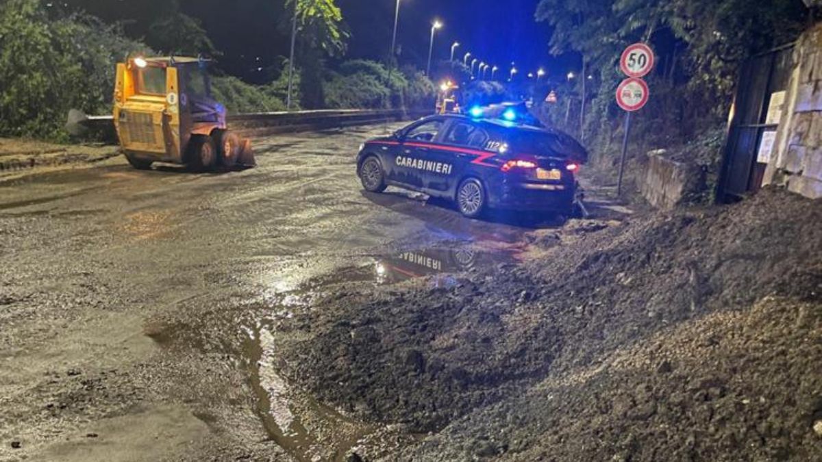 Gragnano frana strada pioggia