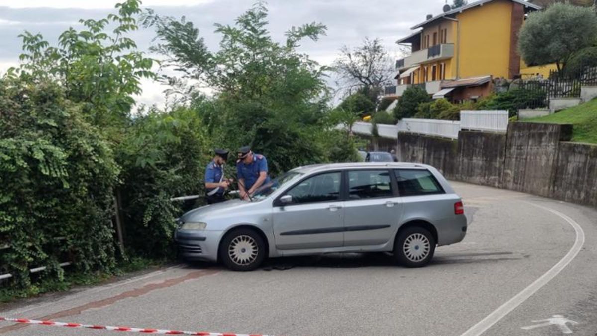 Novara investe accoltella moglie