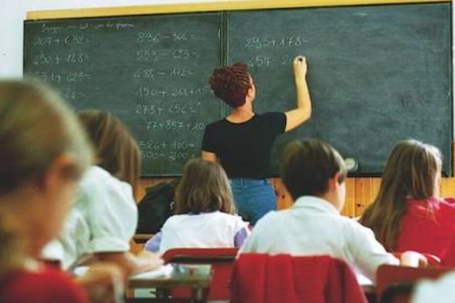 Lecce mamma picchia professoressa
