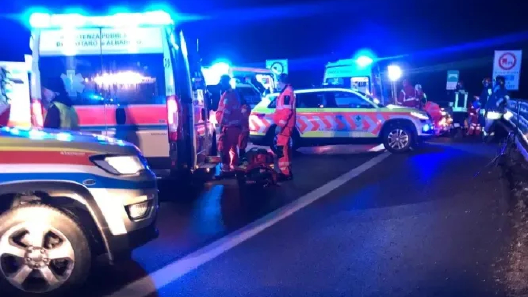 Schianto contro un Tir tragedia in autostrada | due morti