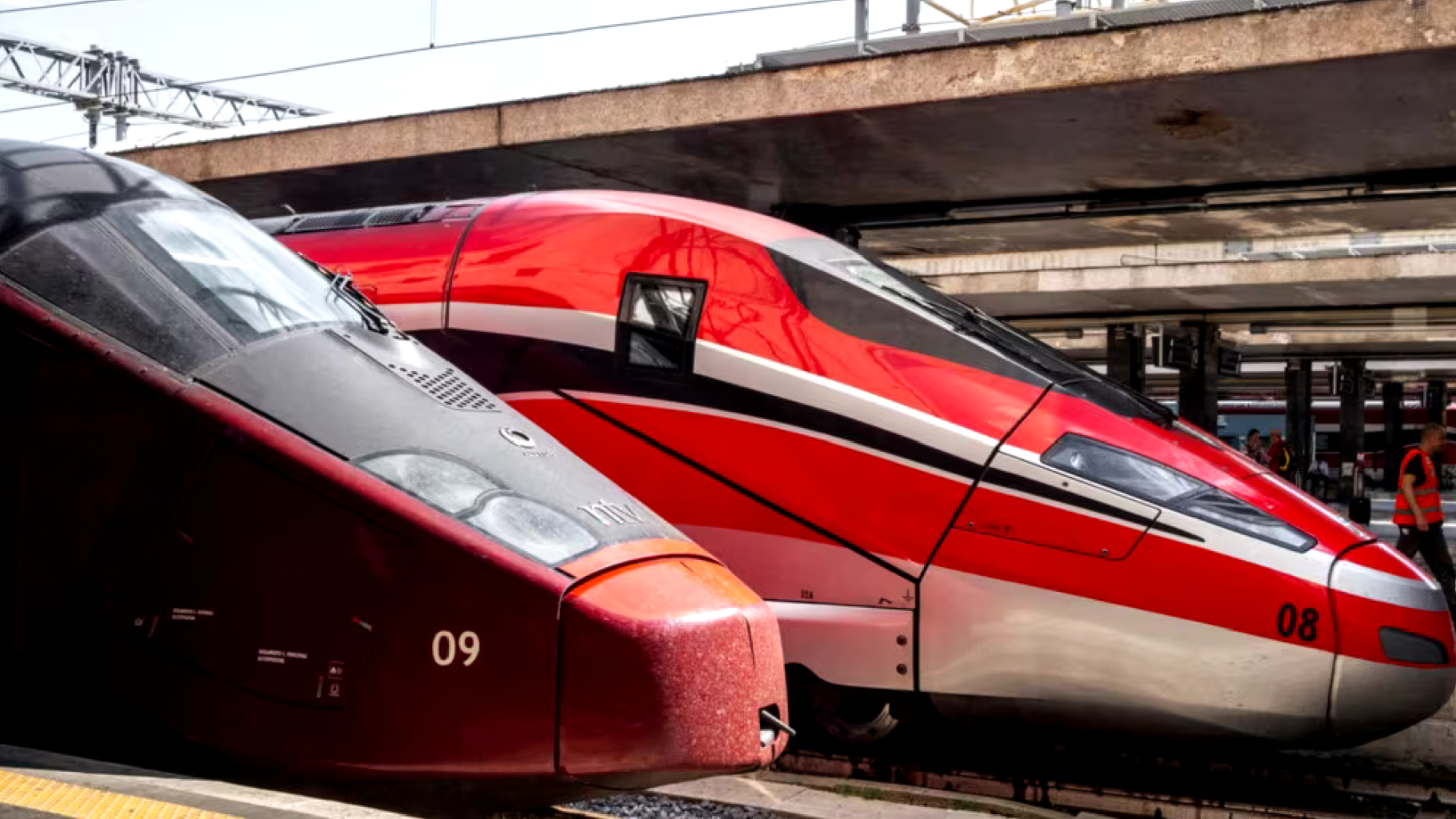 Alta Velocità RomaNapoli bloccata guasto alla linea elettrica tra