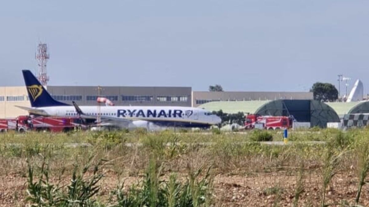 Brindisi fuoco motore Ryanair