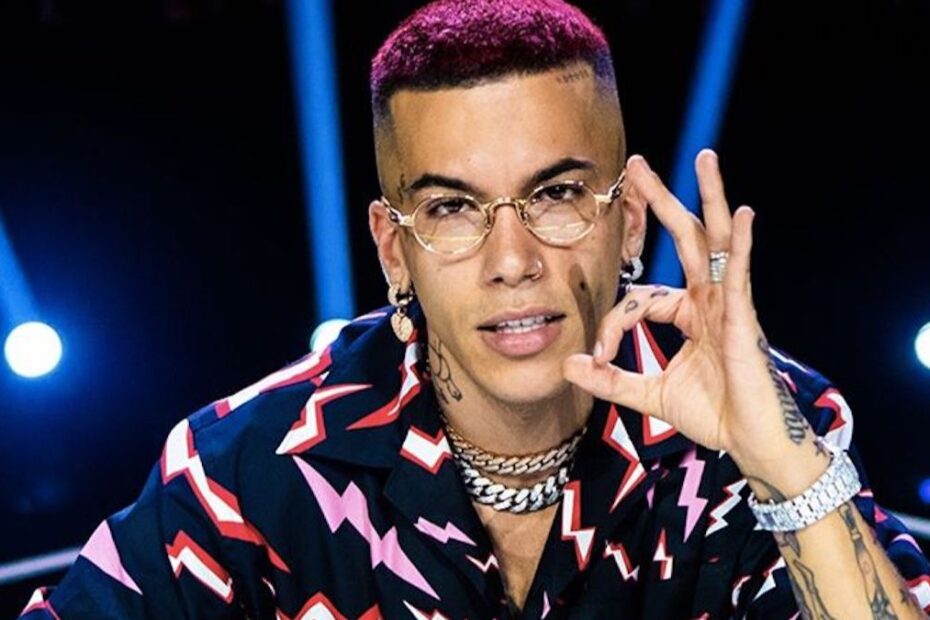 Sfera Ebbasta esame medico