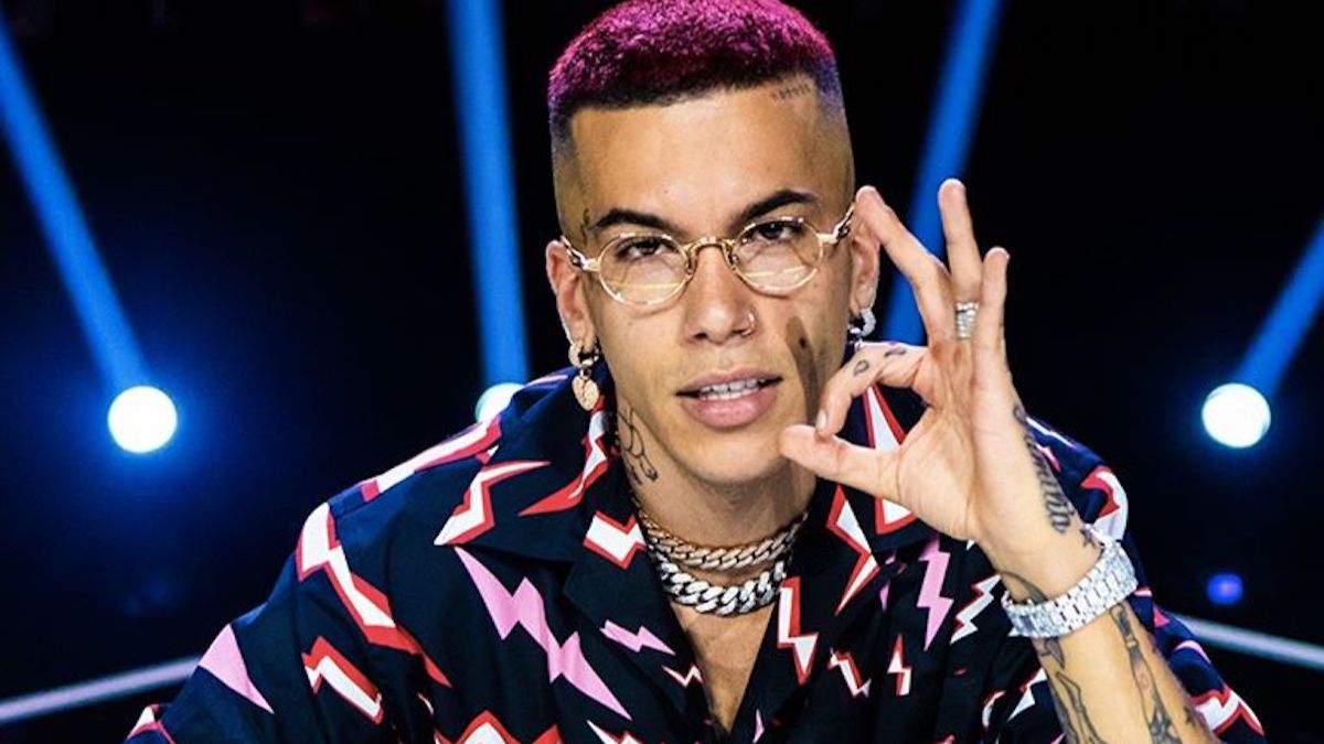 Sfera Ebbasta esame medico