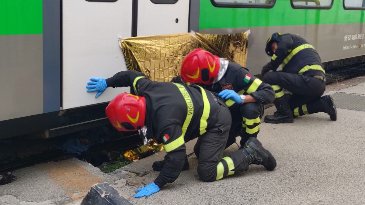 persona uccisa treno Acerra