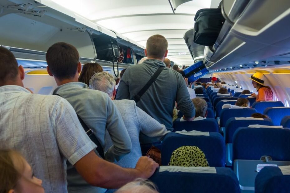 passeggero aereo aprire portellone