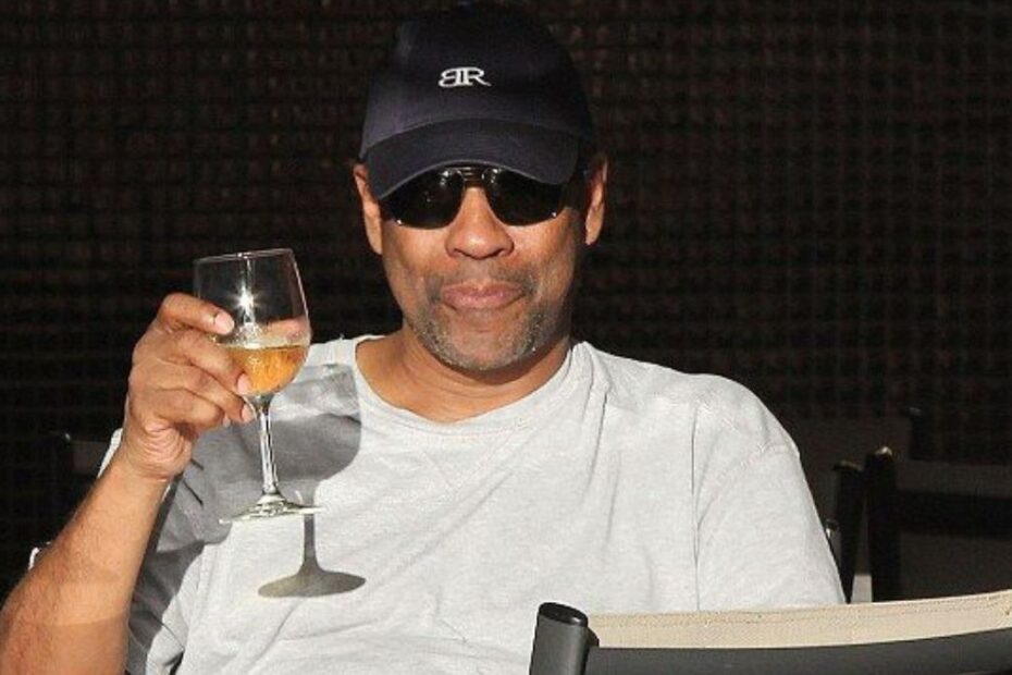 Denzel Washington sobrio vino
