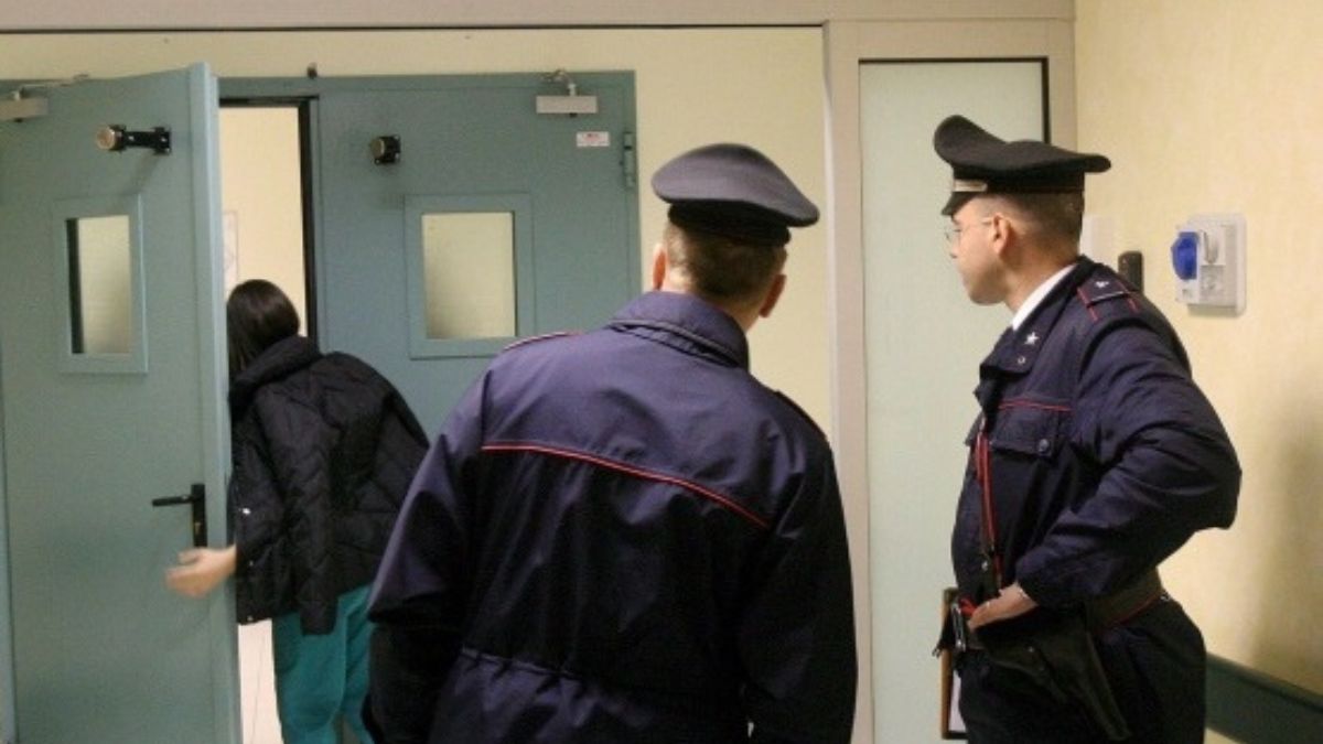 aggredisce infermiera ospedale Mantovano