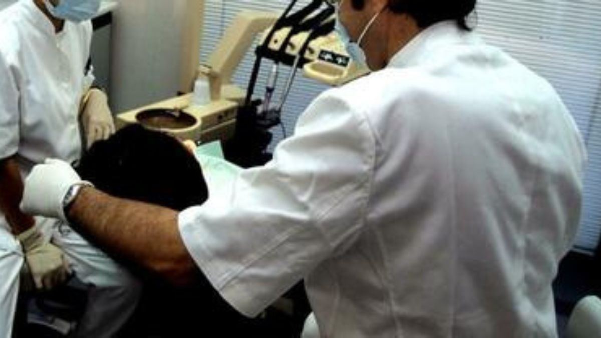 dentista diagnostica gengivite tumore