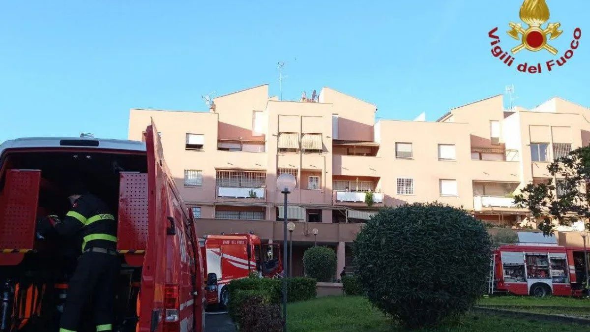 Roma incendio Dragoncello morto