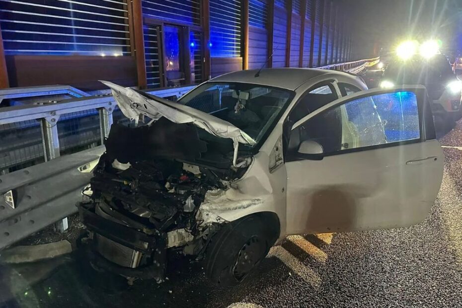 Milano auto rubata inseguito