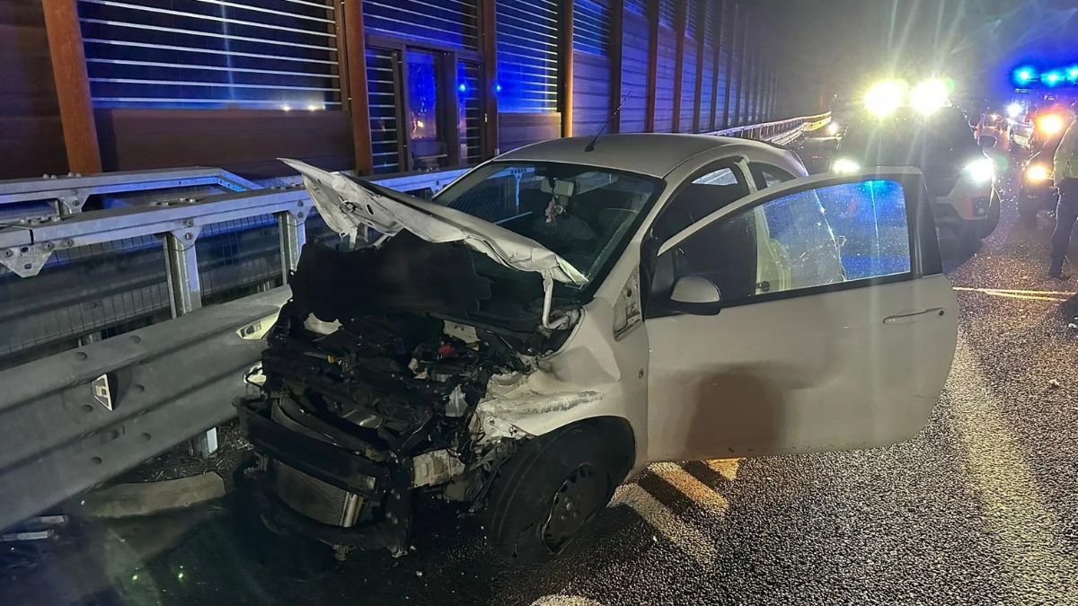 Milano auto rubata inseguito
