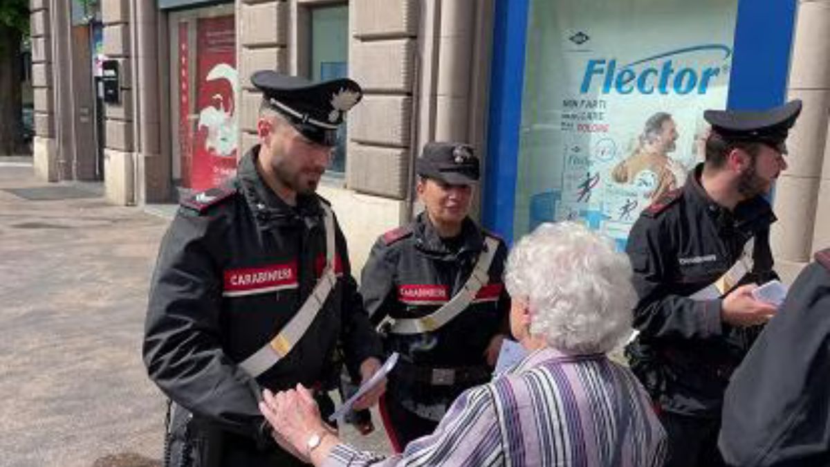 Bari anziane arrestare truffatori
