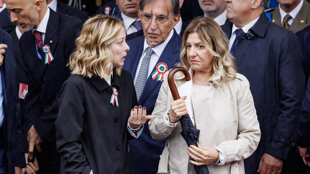Meloni mail Natale errori