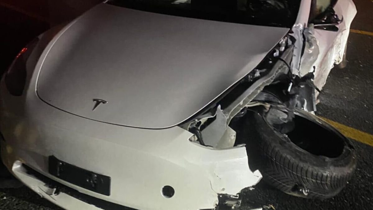 Brescia autostrada contromano Tesla