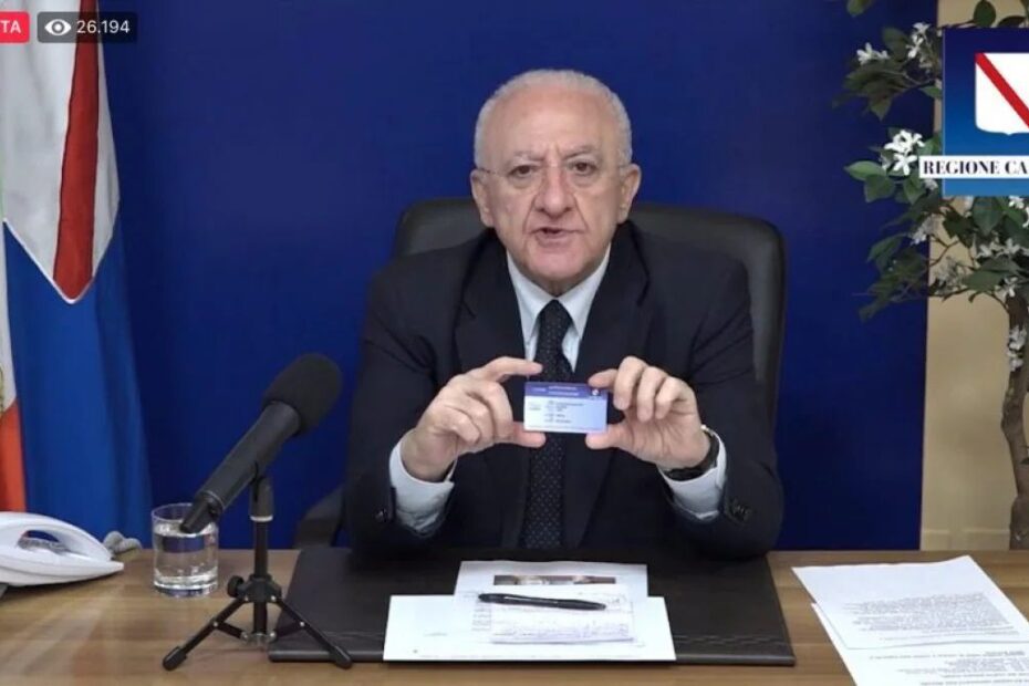 De Luca condannato Covid Card