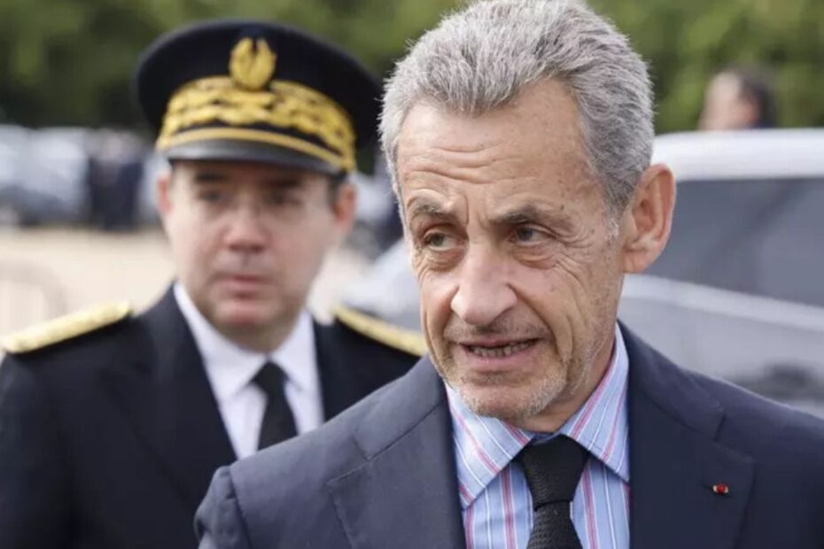 Sarkozy condannato braccialetto elettronico