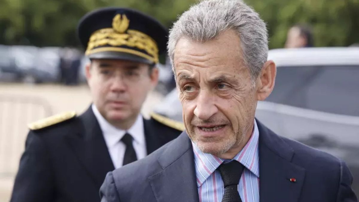 Sarkozy condannato braccialetto elettronico