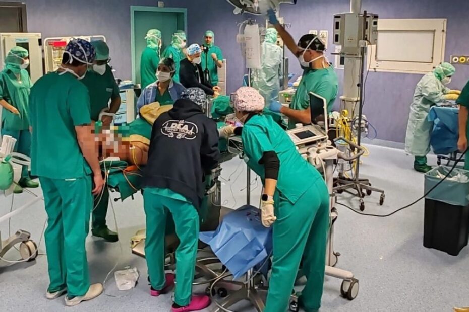chirurgo contrae cancro paziente