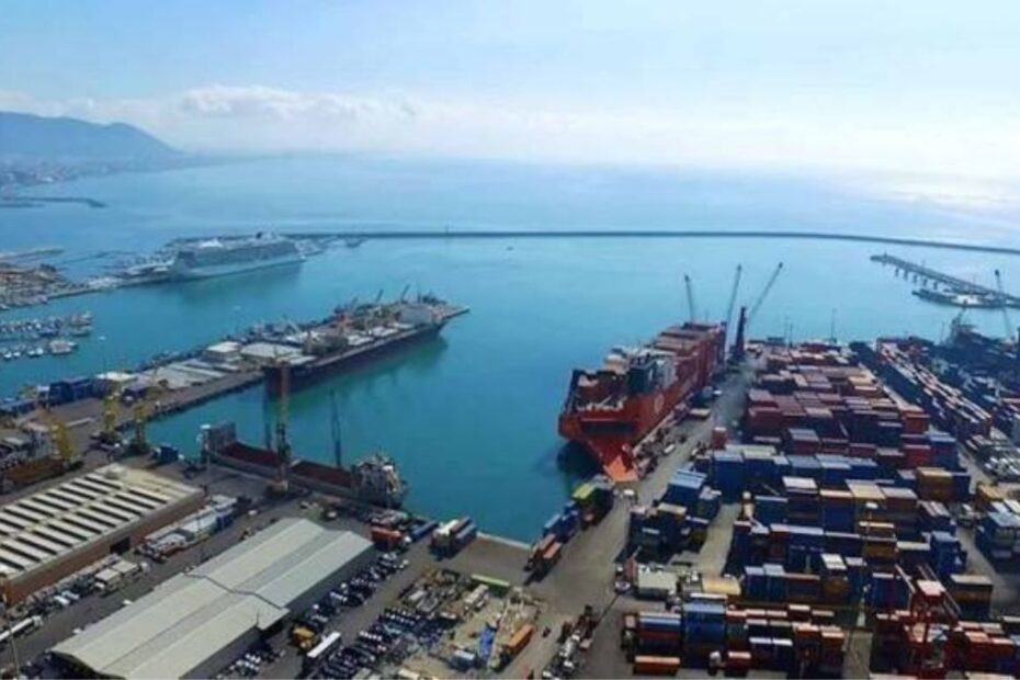 porto Salerno feriti operai