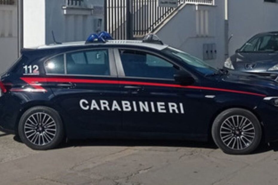 pugni pancia compagna abortire