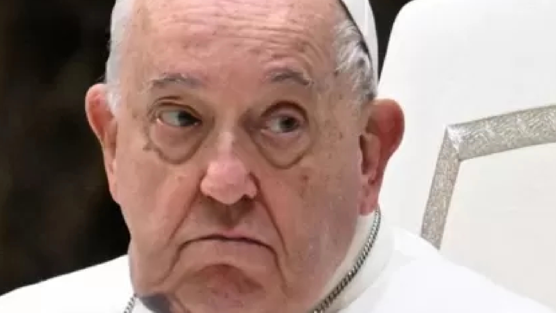 papa francesco la doccia fredda dei medici non può lasciare l ospedale da Thesocialpost.it papa francesco la doccia fredda dei medici non può lasciare l ospedale