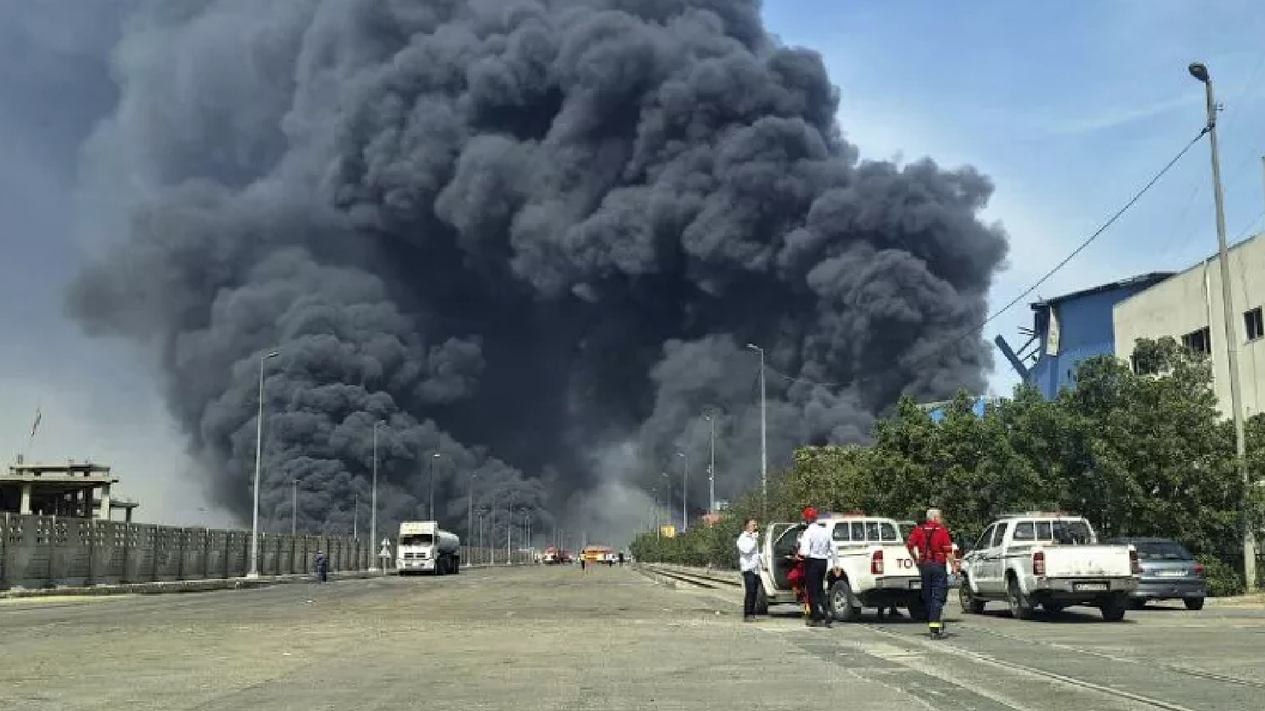 Iran esplosione da Thesocialpost.it iran esplosione nel porto di shahid rajai 40 morti e oltre 1 000 feriti