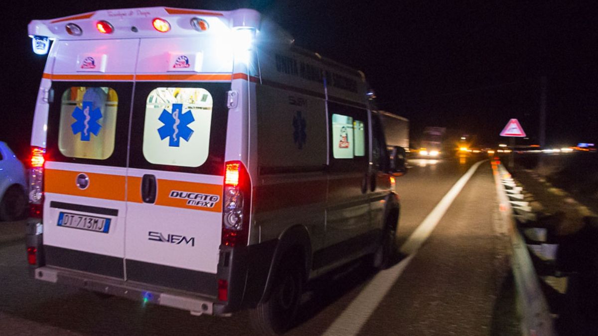 “Morto sul colpo”. L’auto esce di strada, schianto spaventoso: a bordo tanti giovani “Morto sul colpo”. L’auto esce di strada, schianto spaventoso: a bordo tanti giovani