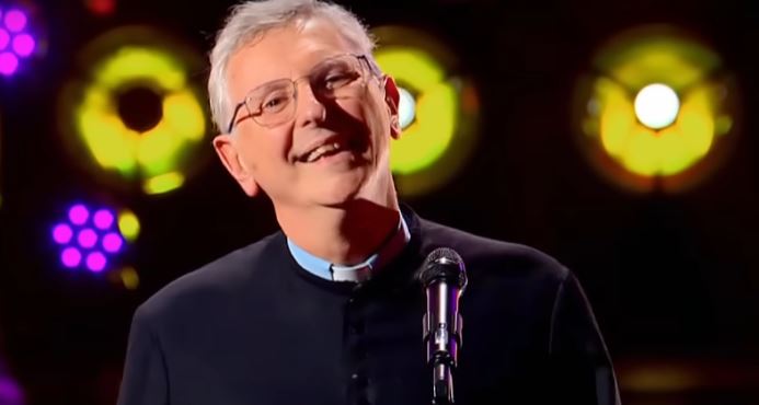 Don Bruno, dal pulpito al palco di "The Voice": l'idea che l'ha reso virale