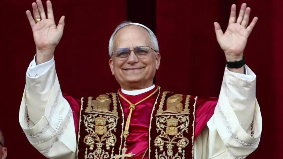 papa leone xiv anche se siamo fragili dio abita in noi abbraccio i popoli che soffrono per la guerra da Thesocialpost.it papa leone xiv anche se siamo fragili dio abita in noi abbraccio i popoli che soffrono per la guerra