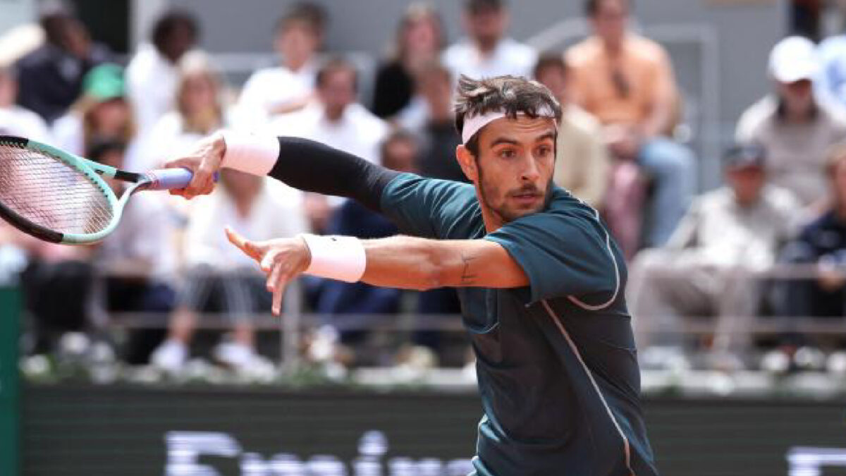 Musetti perfetto all’esordio: travolto Hanfmann, avanti in tre set al Roland Garros Musetti perfetto all’esordio: travolto Hanfmann, avanti in tre set al Roland Garros