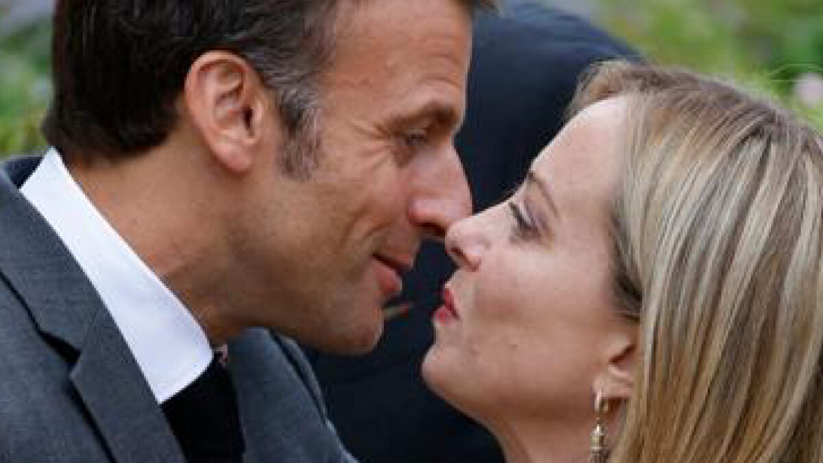 Meloni-Macron, vertice sull’Ucraina: Roma e Parigi cercano una linea comune tra Europa e Stati Uniti