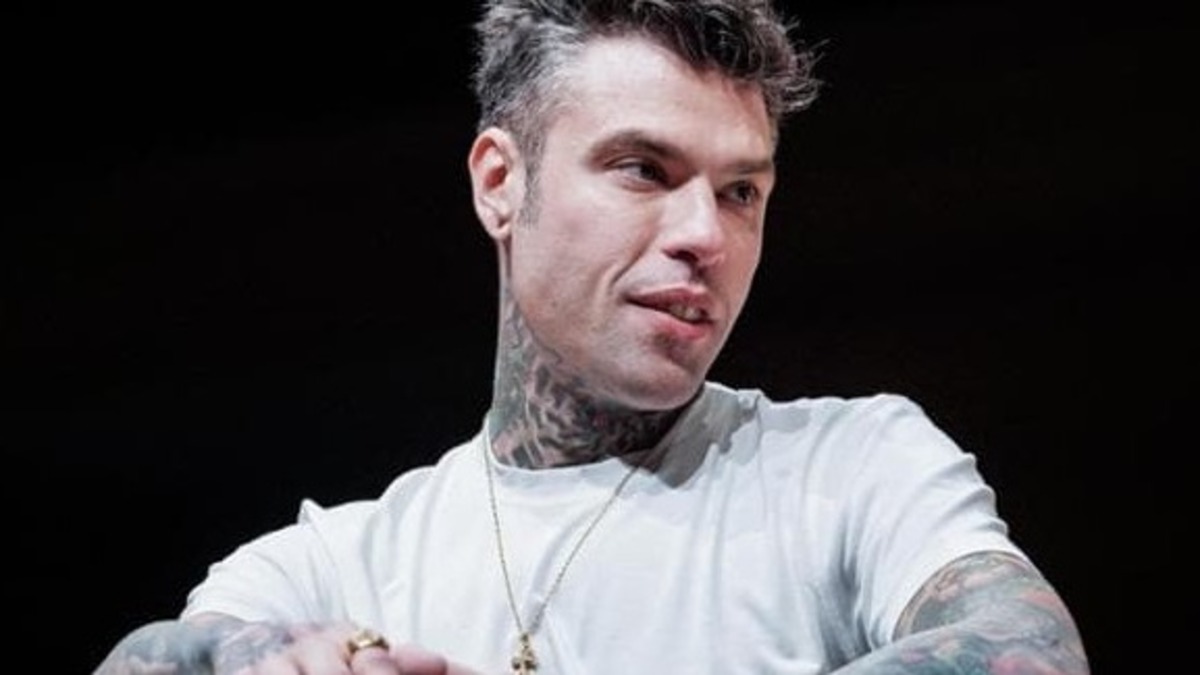 Fedez va al congresso di Forza Italia e attacca la sinistra: “Non c’è confronto” Fedez va al congresso di Forza Italia e attacca la sinistra: “Non c’è confronto”
