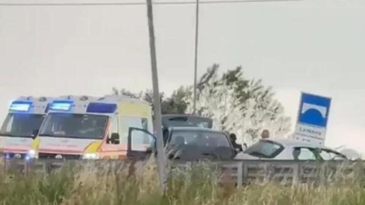 Terribile incidente, schianto frontale in tangenziale: tragedia tremenda Terribile incidente, schianto frontale in tangenziale: tragedia tremenda