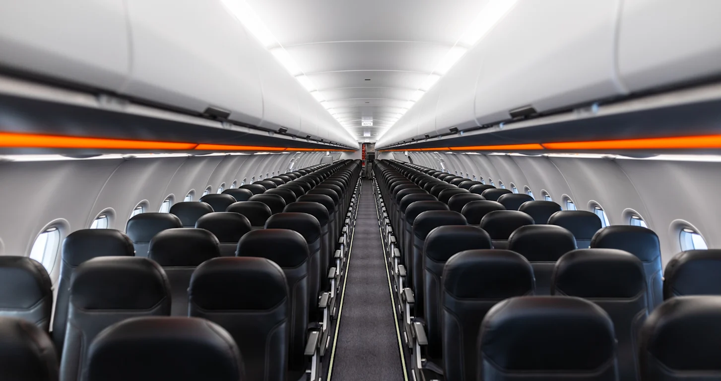 Aereo bloccato, il viaggio diventa incubo infinito in Italia: cosa succede Aereo bloccato, il viaggio diventa incubo infinito in Italia: cosa succede