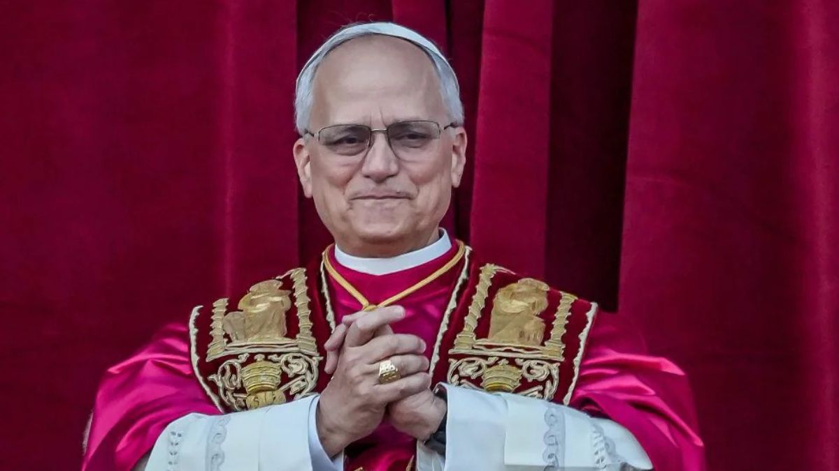 “La famiglia è composta da uomo e donna”. Papa Leone XIV, è subito polemica “La famiglia è composta da uomo e donna”. Papa Leone XIV, è subito polemica