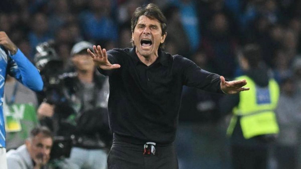 Antonio Conte tricolore, quel record impressionante! Vi rendete conto? Antonio Conte tricolore, quel record impressionante! Vi rendete conto?