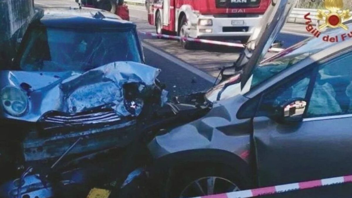 “Morta sul colpo”. Schianto spaventoso sulla statale, ci sono feriti: traffico paralizzato “Morta sul colpo”. Schianto spaventoso sulla statale, ci sono feriti: traffico paralizzato