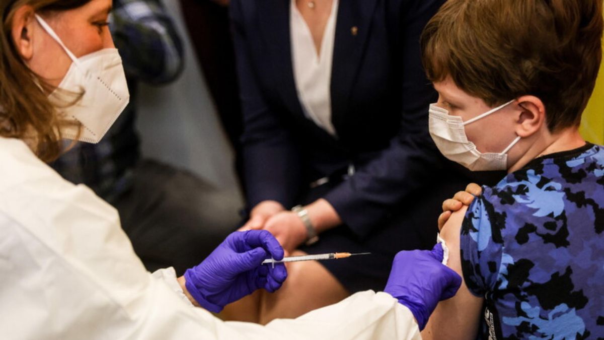 Vaccini per donne e bambini, la decisione che cambia tutto: cosa succede ora