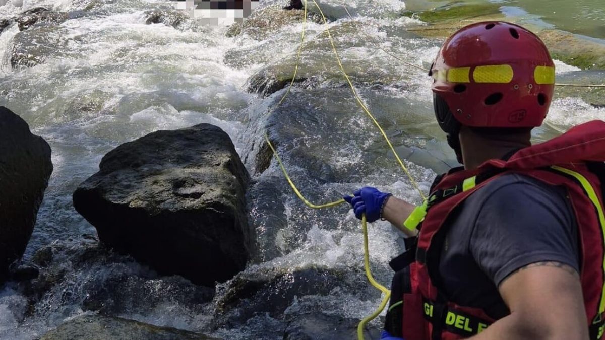 Drammatico ritrovamento nelle acque del Tevere: uomo trovato morto dopo ore di ricerche Drammatico ritrovamento nelle acque del Tevere: uomo trovato morto dopo ore di ricerche