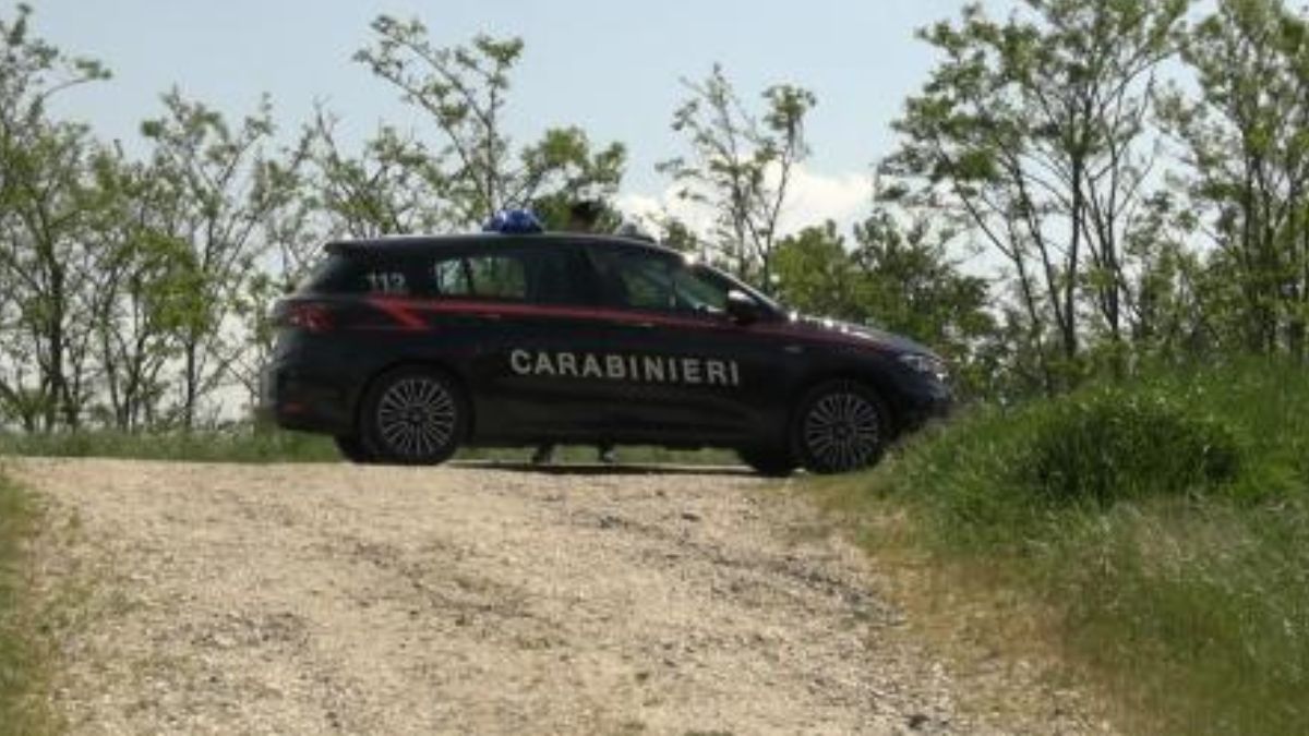 “Ferite profonde al collo e alle braccia”: orrore in Italia, la vittima è giovanissima “Ferite profonde al collo e alle braccia”: orrore in Italia, la vittima è giovanissima