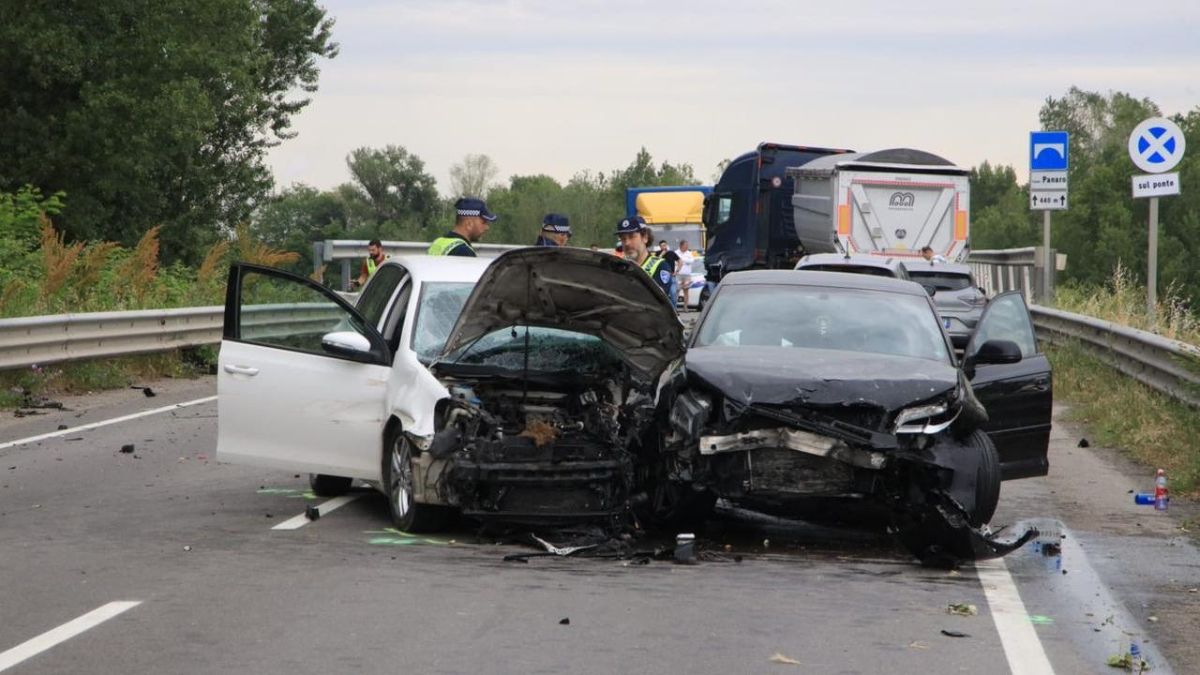 Schianto devastante tra due auto e un camion, il maresciallo Cosimo è morto così Schianto devastante tra due auto e un camion, il maresciallo Cosimo è morto così