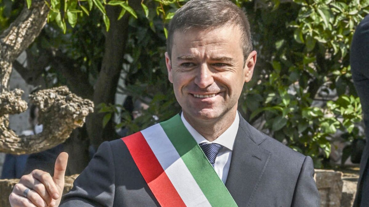 Terremoto in politica, il sindaco in manette: le accuse contro di lui