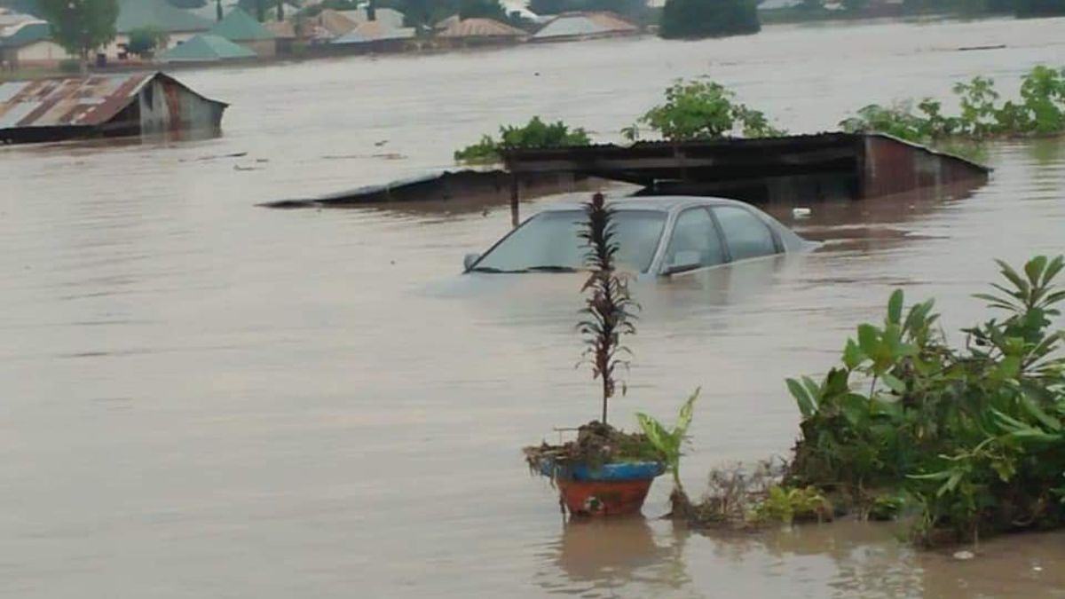 Alluvione improvvisa, morti e dispersi: il bilancio è spaventoso, una città intera sott’acqua Alluvione improvvisa, morti e dispersi: il bilancio è spaventoso, una città intera sott’acqua