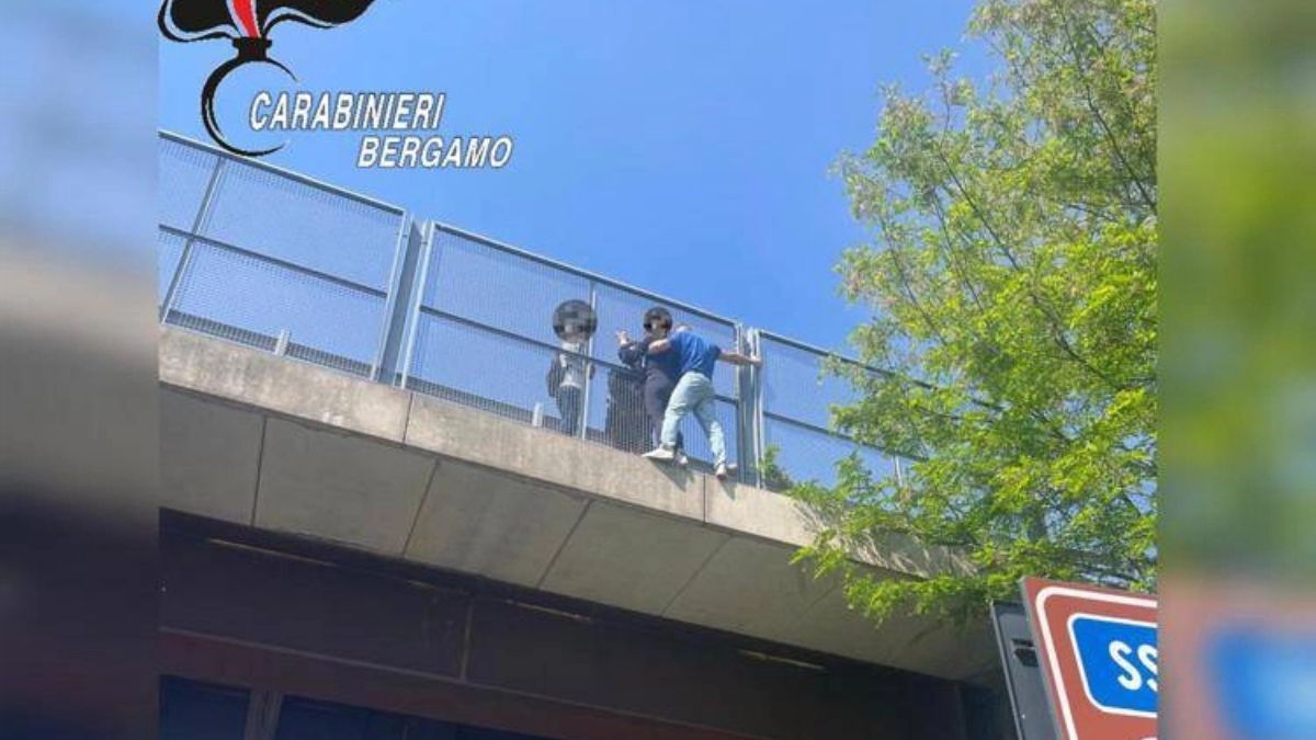 “Grazie Meloni ma…”. Carabiniere eroe salva una vita e risponde così alla premier “Grazie Meloni ma…”. Carabiniere eroe salva una vita e risponde così alla premier