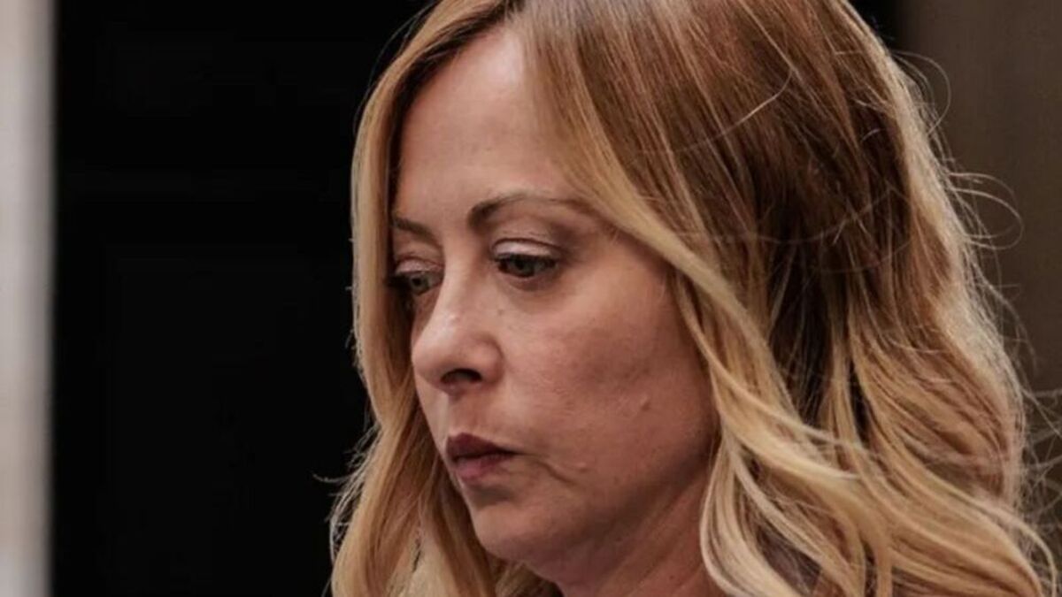 Meloni, le terribili parole contro la figlia: “Come la ragazza di Afragola” Meloni, le terribili parole contro la figlia: “Come la ragazza di Afragola”